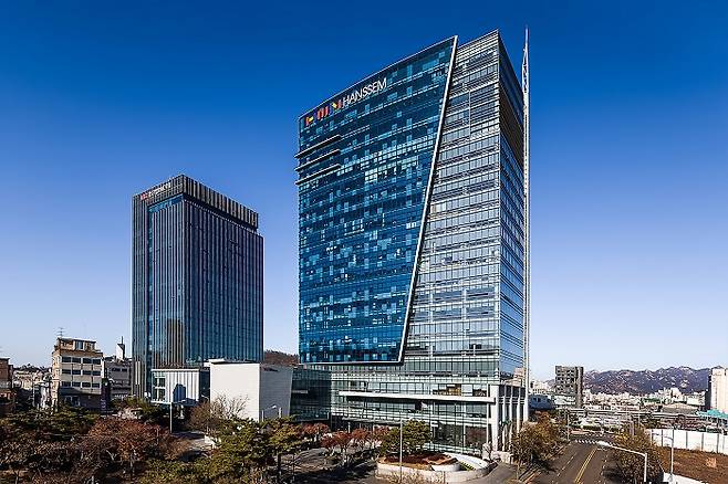 한샘이 51년만에 새 주인을 맞는다. /사진=한샘