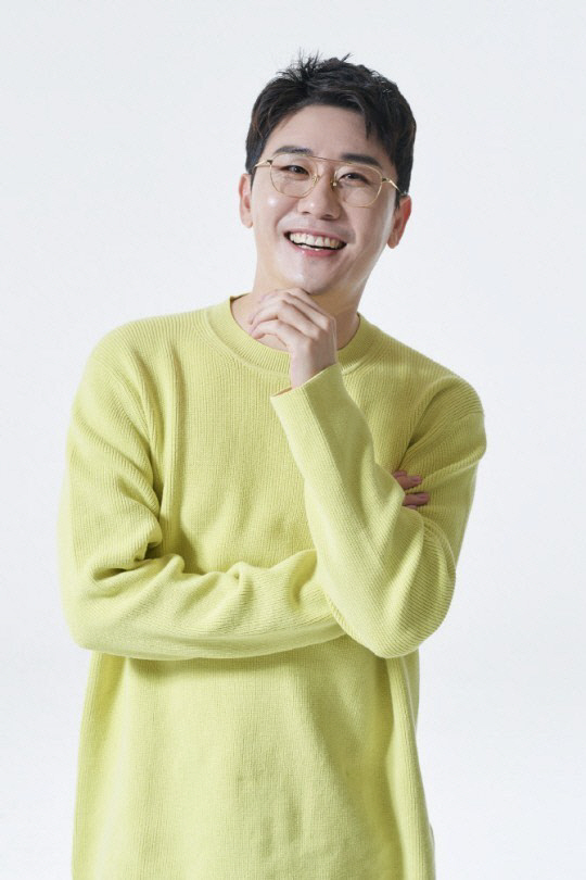 Singer Young Tak has announced his position on the Mageolli model renewal Movie - The Negotiation misfire.Sejong, a law firm that is in charge of the legal affairs of his agency, said on July 22, It is not true at all that the claim that Movie - The Negotiation broke down because the Young Tak demanded 15 billion won for the brewing.Yecheon Brewing asked for a written consent to apply for the Young Tak trademark in the second half of 2020, but Young Tak politely refused.Yecheon brewing has been continuously requesting Movie - The Negotiation on trademarks since the first half of this year, and consultations have begun around March.The two sides Movie - The Negotiation was in the process of receiving a certain amount of down payment and royalties according to the sales volume.At this time, the contract condition was not 5 billion won or 15 billion won at all.After that, Yecheon Brewing had not been in touch for a while after a period of contracting, Young Tak recognized that Movie - The Negotiation was over. Yecheon brewing proposed Movie - The Negotiation again in late May, and decided to discuss the trademark filed by Young Tak as a way for Yecheon brewing to pay royalties and use it.However, in June, suddenly, he sent a notice to the point that he could use the trademark without the consent of Young Tak, and Young Tak explained that the claim of Yecheon Brewing was not valid and completely terminated Movie - The Negotiation. Sejong said, If there is a continuing dispute, it will be confirmed that the claim of Yecheon Brewing is not valid according to the judgment of the Patent Office and ultimately the court judgment. Yescheon Brewing Makgeoli, which is currently on the market, is a product that has nothing to do with singer Young Tak.On this day, Yecheon Brewing attempted to renew the Young Tak Makgeoli advertising model Movie - The Negotiation, but Young Tak insisted that Movie - The Negotiation broke down because it demanded a down payment of 15 billion won in three years including cash and company stake.In the case of the Young Tak trademark, it was finally applied for the trademark on January 28, 2020, and Young Tak was not a trademark holder or exclusive user, and was not a Young Tak product label holder.Next is Sejongs admission.Hi!The law firm Sejong reveals its position on behalf of Young Taks agency, Milagro.The law firm Sejong has conducted Movie - The Negotiation (hereinafter referred to as Movie - The Negotiation) on behalf of Young Tak and on the use of the Young Tak trademark.Yecheon brewing is 2021. 7. 22.This is the point that the Movie - The Negotiation has been broken down by the Young Tak asking for 15 billion won for the Yeschon brewing.However, this claim of yecheon brewing is not true at all, and there is no fact that Young Tak has demanded 15 billion won for yecheon brewing.Yecheon Brewing (President Baek Gu-young) asked Young Tak to accept the use of the Young Tak brand in the second half of 2020, saying that Yecheon Brewing would like to apply for the Young Tak brand, but Young Tak politely refused.Since the first half of this year, Yecheon Brewing has continuously requested the Young Tak side to move the brand - The Negotation, and 2021.3.The consultation began around ; 2021 through both sides Movie - The Negotiation.4.The consultation was underway in the form of receiving royalties based on the down payment of a certain amount and the sales volume.At this time, the amount proposed by Young Tak and the conditions under discussion between the two sides were not 5 billion won or 15 billion won at all.Since then, Yecheon Brewing has not been contacted for a period of time to sign a contract, and Sejong and Young Tak have recognized that the movie - The Negotiation has ended because they know that Yecheon Brewing does not sign a contract for the trademark.But the yecheon brewing was 2021. 5.In the late years, I contacted Young Tak again to do Movie - The Negotiation, and Young Tak did not trust the appearance of Yecheon Brewing, but according to repeated requests of Yecheon Brewing, 2021.5. 25. I held a meeting at the Sejong office of the law firm.At the time, Yecheon Brewing had been accompanied by distributors and lawyers for Movie - The Negotiation, and distributors were not able to participate in the meeting because they were not part of the Movie - The Negotiation, as well as Miri was not promised to participate.At the meeting, Yecheon Brewing apologized for the process of Yecheon Brewing and seriously stated his position to do Movie - The Negotiation.At the meeting, the two sides agreed to discuss the trademark filed by Young Tak as a royalty by Yecheon Brewing, but Yecheon Brewing proposed the appropriate conditions for the use of the Young Tak trademark and decided to proceed with the consultation among the agents.However, the representative of the yecheon brewing suggested the condition on the premise that the yecheon brewing would apply for the trademark, and Sejong, the law firm, informed him that it could not accept it. As promised, he asked for the proposal on the premise that the yecheon brewing would use the trademark filed by Young Tak.Since then, the yecheon brewing has been set as the Movie - The Negotation deadline of 2021. 6.By 14., suddenly, after replacing the agent with a large law firm, he sent a document to the law firm Sejong saying, The position of the trademark Young Tak on licensing by e-mail, which was intended to be that the Yecheon Brewing could use the trademark without the consent of Young Tak.Young Tak was very embarrassed to receive the above email without receiving Miri notice from the yecheon brewing in advance, and once again surprised by the inconsistent appearance of yecheon brewing.After consulting with Young Tak, Sejong explained that the argument of Yecheon Brewing was not valid and sent a reply to the intention that Movie - The Negotiation would end.As a result, the trademark-related Movie - The Negotiation between the two sides was completely terminated.Yecheon Brewings position includes the claim that Yecheon Brewing has the right to use the Young Tak trademark, which is not only legally valid, but it is not necessary to say that Young Tak has the right to use the Young Tak cover.If there is a dispute, it is expected that the court will confirm that the claim of Yecheon Brewing is not valid according to the judgment of the Patent Office and ultimately the courts judgment.As Young Taks side, this is not exactly what the intention of Yiecheon Brewing to express his official position on Movie - The Negotiation is at this point, long after the end of Movie - The Negotiation.As a singer Young Tak, he has the right to decide how to use his name, Young Tak cover, so it is not desirable for him to take an attitude as if he had suffered any damage because Movie - The Negotiation was not concluded.As Young Taks side, I believe that you who love singer Young Tak will judge wisely about this.Also, as we can see through the entrance statement by ourselves, the present marketed makgeoli of the yeschon brewing is a product that has nothing to do with the singer Young Tak, so please do not misunderstand or confuse this point.