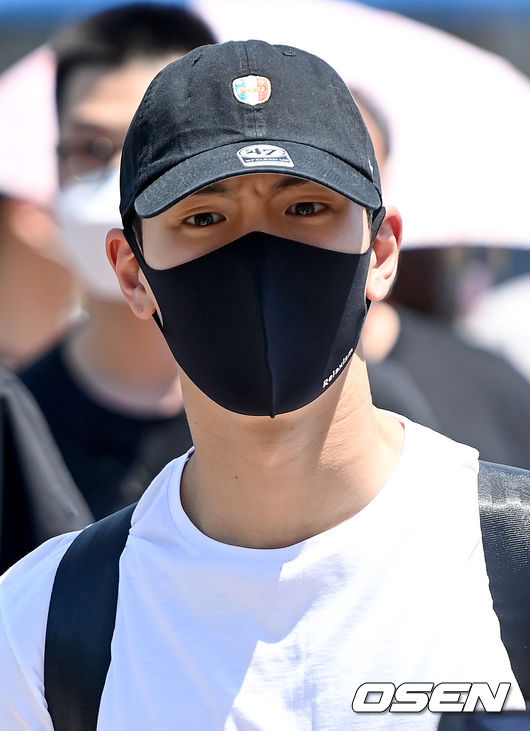 Group Monstarrrr X Shownu entered the 3-Methylbutanoic acid Army Training Center on the afternoon of the 22nd.After three weeks of basic military training, Shounu will fulfill his alternate service as a social worker.Monstarrrr X Shownu heads to the enlistment area. 2021.07.22