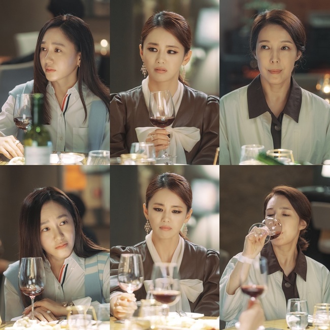 Park Joo-Mi, Lee Ga-ryung and Jeon Soo-kyung declare their eminent wife Close.TV Chosun weekend drama Marriage Writer Divorce Composition 2 (Phoebe, Im Sung-han)/director Yoo Jung-joon and Lee Seung-hoon) released a three-shot of Park Joo-Mi - Lee Ga-ryung - Jeon Soo-kyungs String of the Close Declaration on July 24.In the last broadcast, Safi-Mi chose Divorce after a confrontation with Shin Yu-shin (Lee Tae-gon), and Lee Si-eun (Jeon Soo-kyung) was worried about whether to tell the story of Shin Yu-shins affair woman, Ami (Song Ji-in), who was heard again by her ex-husband Park Hae-ryun (Jeon No-min).On the other hand, Lee Ga-ryung, who was drunk after a couples meeting, expressed his desire to do well again to Judge Hyun (Sung Hoon), drawing attention to whether a reversal could occur.The public steel is a situation where Safi Young called Buhye-ryong and Ishi-eun to a drink. Safi Young, who has already been drunk, announces that he has been divorced with a smile, and Buhye-ryong and Ishi-eun are shocked.The three people, whose husbands Wind is a cross-section, reveal a three-color expression of three, angry, and upset in a frank conversation.I wonder what the conversation at the drink, which was a series of surprises, was about, and whether the three people could become more sticky with this.