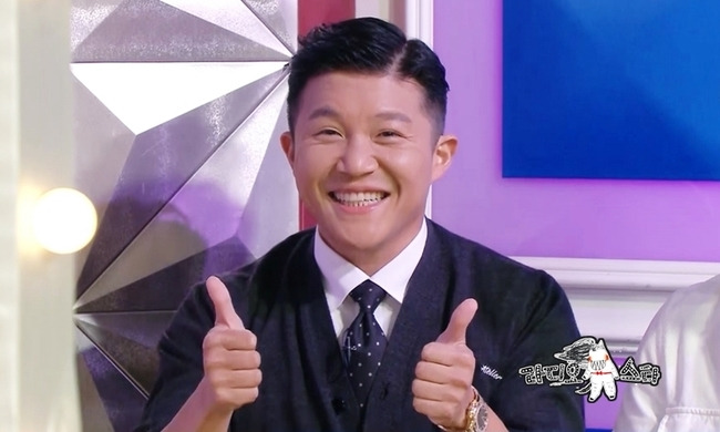 Comedian Jo Se-ho will be on Radio Star in four years.MBC Radio Star (planned by Kang Young-sun / directed by Kang Sung-ah), which will be broadcast on July 28, will feature No Bad Clothes in the World, starring four fashion people in the entertainment industry, Jo Se-ho, Akmu Lee Chan-hyuk, Lee Hye-jung and stylist Kim Seong-il.Jo Se-ho is considered to be a star discovered by Radio Star.In the past five appearances, he exploded the Chain Reaction and made a lot of unforgettable scenes.Attention is focused on the reunion of Jo Se-ho, who takes legends only when he appears, and Radio Star for the first time in four years.Jo Se-ho said, Radio Star makes me nervous.Radio Star 4MC is said to have been pushing Jo Se-ho to reappear, leading to a unique Unfortunate Seho Chain Reaction, which causes laughter.In particular, Jo Se-ho is the back door that shook the scene by performing a talk-to-talk with MC Kim Gu, a best friend of aid, and a sparkling MSG.If you meet at Radio Star, the two people who boasted TIKI-TAKA without concessions are curious about what story they will bite and tear each other.Jo Se-ho also reveals the success of the diet, saying, This is the lowest weight of Radio Stars appearance.Jo Se-ho, who has lost up to 99.8kg to 70kg and succeeded in transforming, said, I used to lie a lot when I went to buy clothes.On the other hand, guest Kim Seong-il, who is suitable for the fashion People special feature, is the first stylist in Korea to stylize top actors such as Jung Woo-sung, Son Ye-jin, Kim Nam-joo and Kim Hee-ae.Kim Seong-il reveals the story of his stylized fashion items that hit the whole country, and the styling of the entertainment industry representative Jung Woo-sung failed (?).In particular, Kim Seong-il introduces an anecdote that has been airlifting three carats of diamonds for the wedding styling of his best friend Actor Kim Nam-joo, and pours out a flower-like Episode to the story of Kim Nam-joos misunderstood mother because of his extraordinary Chain Reaction.The anti-war charm also flaunts: Kim Seong-il is a French-style elegant (?)It is a unexpected entertainment car that destroys the Radio Star scene with a comment and a difference.In addition, he was surprised to find out that he participated in Lee Hye-youngs Radolchevita song by utilizing his major with his history of reversal from Korea University.