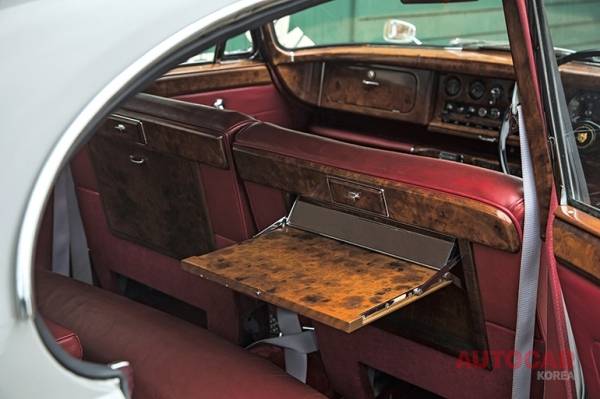 리어 피크닉 테이블