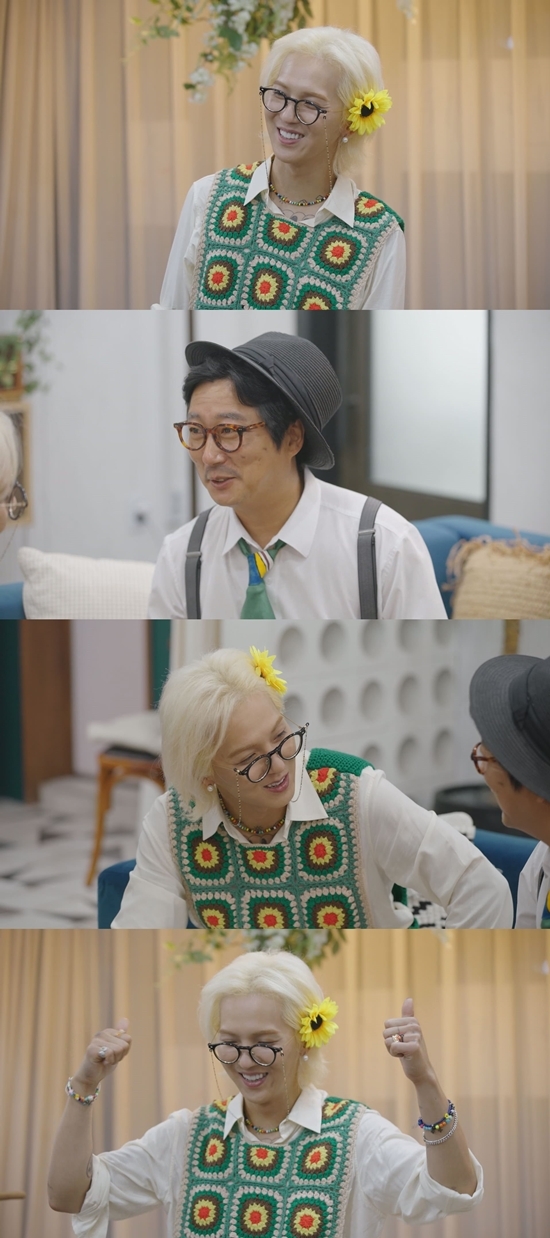 In the 6th episode of TVN Song Min-hos Pilot broadcasted on the 30th, the last story related to Sweden, the fourth keyword that penetrates Song Min-ho, is unfolded.Song Min-ho, who was divided into Sweden Grandmas Boy last week, gathered happiness with the only gift to the world for broadcaster Joachim, and expectations are focused on the last story.Todays broadcast will be a memorable memory from a very special past in Korea of Sweden Grandmas Boy Song Min-ho.Especially in todays broadcast, Lee Soo-geun is said to be surprised by Grandmas Boys hidden First Love, Nam Bong-pal.They are expected to boast of Chemi by exchanging pleasant tikitakas as a kind of relationship with long years.Song Min-ho is willing to accept a special referral for First Love and lavishly displays his incredible gold-handed talent for his pet.Lee Soo-geun, who received a special gift full of affection and happiness, said, This is only one real thing. It is really beautiful.I am so happy, he said, adding that he was satisfied with 200%.Also, as the last keyword of Song Min-ho Pilot is broadcast today, the vote of viewers who decide the keyword to be regularly organized begins.Pre-voting will be held on the official YouTube account from the day immediately after the broadcast ends to the 5th (Thursday), followed by real-time voting through live broadcasting on the official YouTube channel Channel Twelve Night immediately after the broadcast next Friday (6th).The final keywords will be regularly organized four times following Song Min-hos Pilot; more details can be found on the official SNS account.On the other hand, the small blockbuster 5-minute episode tvN Song Min-hos Pilot is broadcast every Friday at 10:20 pm.After this broadcast, the full version will be released on YouTube Channel Twelve Night.Photo = tvN