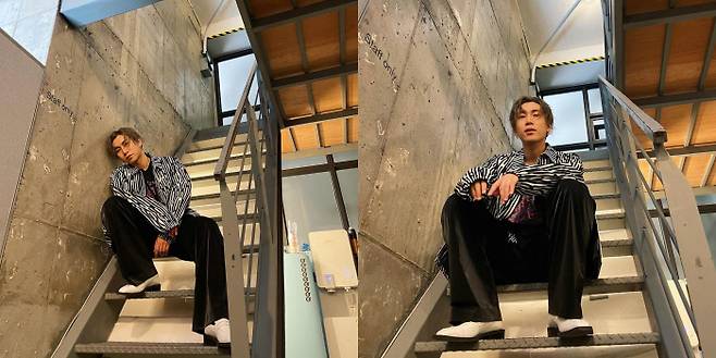 Group BtoB Seo Eunkwang boasted a full fashion sense.Seo Eunkwang posted several photos on his instagram on the 9th day with an article entitled Ah, who waited?In the open photo, Seo Eunkwang was sitting on the stairs wearing a Zebra-patterned shirt and posing, capturing his attention.In particular, Seo Eunkwang has completely digested the intense and intense fashion and showed off his sexy charisma.The netizens who watched the photos responded such as I waited very long, I almost missed my waiting! I always wait.Meanwhile, BtoB, which Seo Eunkwang belongs to, is setting up a comeback at the end of August and spurring preparations for the end.