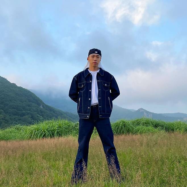 BewhY posted a picture on his Instagram on the 20th with an article entitled Ill give you a spot, Ill have a Military Service Park shot three days later ....BewhY in the open photo poses with his back in the clear weather.In October last year, many fans expressed regret over the news of BewhYs enlistment, which was married after eight years of devotion.Meanwhile, BewhY will enter the training camp on the 23rd and serve as a marine police officer.Photo: BewhY Instagram