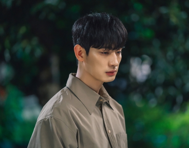 In You Are My Spring, Kim Dong-wook and Yoon Park heighten tension with a more unstable and urgent Slope War two-shot.TVNs monthly drama You Are My Spring (playplay by Lee Mi-na/directed by Jung Ji-hyun/produced by Hwa-Andam Pictures) tells the story of those who live under the name of Adults with their seven years of age in their hearts as they gather in the building where the murder occurred.Seo Hyun-jin - Kim Dong-wook - Yoon Park - Nam Kyu-ri and other protagonists with their respective wounds are showing a different healing romance that heals with comfort.In the last broadcast, while Weiwiing Metropolitan Park (Kim Dong-wook) was analyzing documents left by Hwang Jae-sik (Park Ki-duk) along with the solid history (Lee Hae-young), it showed a video of Choi Jung-mins CCTV that Chase was handed to Ma Jung-ah (Seo Jae-hee).Weiwiing Metropolitan Park reasoned that the word eighteen-year-old in Hwang Jae-siks document refers to Chase.In the meantime, Chase added anxiety to the shock of Hwang Jae-sik, who does not know whether he and Choi Jung-min are twins, listening to Choi Jung-mins threats.In the 15th episode to be broadcast on August 23, Kim Dong-wook and Yoon Park have a dangerous Slope face-to-face for a bout of death that can not be withdrawn.Weiwiing Metropolitan Park and Chase face each other in front of the first church where everything started as a child.Chase looks desperate, unlike his cool, expressionless appearance so far, while the Weiwiing Metropolitan Park flashes his eyes and reveals his determination.With the first look of Chase reddening as Weiwiing Metropolitan Park stares at Chase firmly, attention is focused on what will happen to the end of their last bout.Kim Dong-wook and Yoon Park were preparing for the scene of Slope face-to-face while the tension was folded for a while and chatted pleasantly.Within a few minutes, the two of them laughed at the appearance of cheering after winning the production team and ice cream scissors rocks for the You Are My Spring staff who are suffering from shooting in hot weather.But the two men, who had a laughing sea, were praised for their breath as soon as they entered the filming, and then they were emotionally transferred to the week Weiyuing Metropolitan Park and Chase, respectively, and received the OK cut at once.