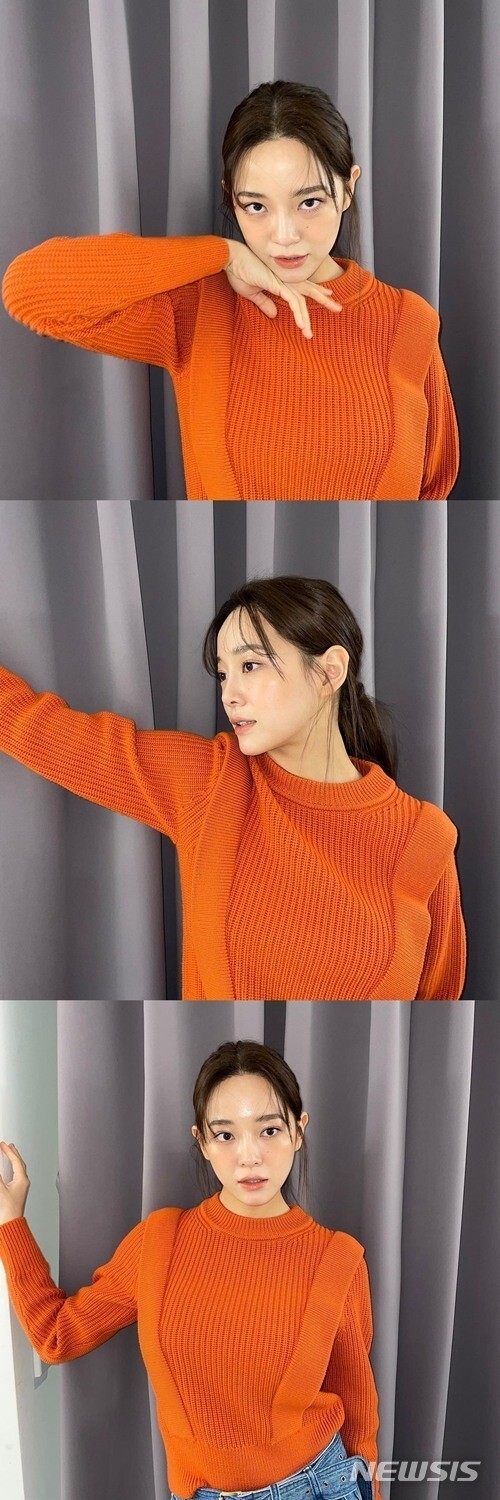 On the 26th, Kim Se-jeong posted a picture with an orange heart emoticon without any comment on his instagram account.In the photo, Kim Se-jeong poses in an orange knit, and a distinctive feature along with her sparkling skin adds to Kim Se-jeongs charm.On the other hand, Kim Se-jeong will play the role of Shin Hari in SBS drama In-house Match.