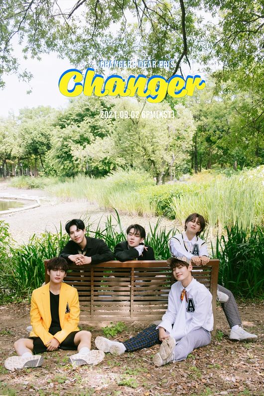 Group Ace (A.C.E.) presented a warm visual with a Preppy Outlook.Ace (Jun, Donghoon, Wau, Kim Byounggwan, Chan) released a concept photo of her second repackaged album Changer: Dear Eris (Changer: Dear Eris) released on September 2 through official SNS on the 26th.The concept photo, divided into units and complete, is impressive in the appearance of Ace in a Preppy Outlook, which reveals the boyishness that seems to pop out of the comic.The white shirt, Donghoon, and Chan give a youthful charm, while Wau and Jun show chic eyes with black and yellow costumes.In the complete picture, the sticky chemistry of the five members stands out and catches the eye.Ace, who is about to make a comeback for three months, is getting a hot response from global fans by releasing concept photo first.Ace has emerged as a K-pop trend with its fifth mini-album SIREN:DAWN (Syren: Dunn) released in June, peaking at No. 1 on the iTunes Worldwide Albums Chart, K-POP genre album charts and 12 countries charts.As the new album Changer: Dear Eris is also gathering much expectation, I wonder what music and stage Ace will show.Aces second repackaged album Changer: Dear Eris will be released on September 2 at 6 pm on various online music sites.