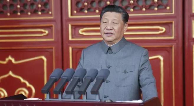 7월 1일 베이징 톈안먼 광장에서 열린 공산당 창당 100주년 경축식에서 시진핑 중국 주석이 연설하고 있다. (AP=연합)