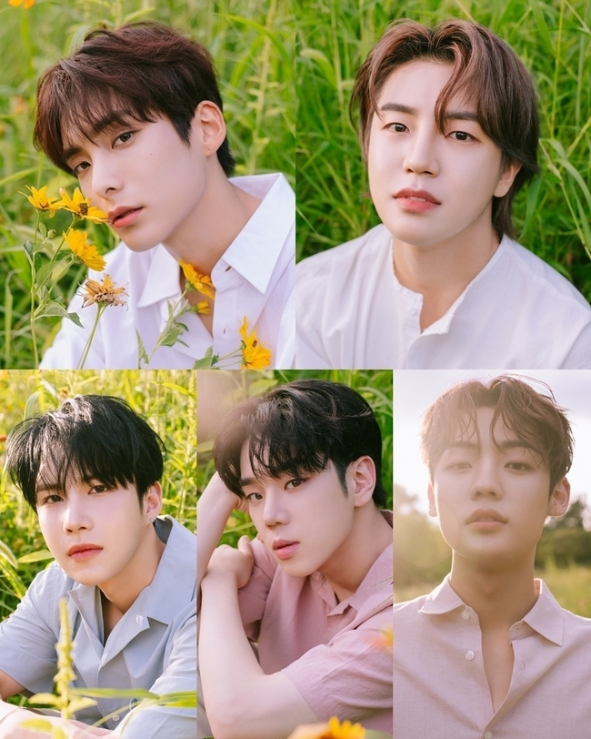 Group Ace (A.C.E.) has unveiled five-colored refreshing beauty.Ace (Jun, Donghoon, Wau, Kim Byounggwan, Chan) released an individual concept photo of her second repackaged album, Changer: Dear Eris (Chainer: Dear Eris), which will be released on September 2 through official SNS on August 29.The five members pose in various poses in a blue field, each wearing a shirt, and June showed a soft charm with flowers, and Donghoon showed a moist look.Wau caught his eye at once with a clear eye, and Kim Byounggwan creates a pure boy-like atmosphere. Chan shows both chic and refreshing with warm visuals.Ace has released several versions of concept photos, raising questions about comebacks, and fans at home and abroad are already receiving a lot of responses to the Aces colorful charm.Expectations are high that the Ace, which has been loved by its unique concept and stage, will play an album.