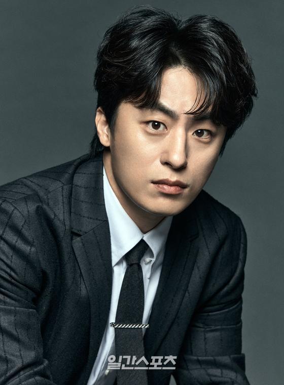 Actor Koo Kyo-hwan attended the Netflix D.P. media Interview, which was held Online on the morning of the 2nd, and has photo time.D.P. (director Han Joon-hee) is a group of deportation arrests that catch deserters (D.P.)Junho and Ho-yeol chased those who had various stories and faced the reality that they did not know before.