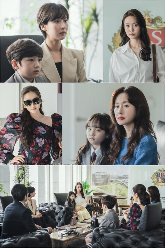 High-Class Cho Yeo-jeong, Kim Ji-soo, Night and more photos, and Gong Hyun-joos headmasters office, face-to-face SteelSeries, were released.TVNs new Mon-Tue drama Hi-Class (playplayplay story holic, directed by Choi Byeong-gil, production H. World Pictures) is a mystery of the passion that takes place in a super-luxury international school located on an island like Paradise with a dead husbands woman.Choi Byeong-gil, who starred Cho Yeo-jeong, Kim Ji-soo, Ha Jun, Night and more photos, and Gong Hyun-joo, and was recognized for his sophisticated production skills such as drama East of Eden, Angry Mom, and Missing Nine, is attracting a lot of attention by catching megaphones.Cho Yeo-jeong is a former lawyer Song I who became a hate duckling among international school mothers, and Kim Ji-soo is divided into a mother-of-one JISUN who holds the public opinion of international schools.In addition, Night and more photos will play Song Is only helper, Hwang Nayun, and Gong Hyun-joo will play the role of Cha Do-young, the top actor of the previous year, a crystal of candid vanity and selfishness.On the 5th, High Class will focus attention on the SteelSeries of Song I, South JISUN, Hwang Nayun and Cha Do Young, who gathered at the International School Principals Office.The four people in the released SteelSeries are sitting face to face with their children Ahn Lee-chan (Jang Seon-yul), Lee Jun-hee (Kim Ji-yu), Hwang Jae-in (Park So-i), and Kwak Si-woo (Seo Yoon-hyuk).With the headmaster Han Geon-young (Lee Jung-yeol), it is expected that the expression of Song I, Nam JISUN, Hwang Nayun, Cha Do-young and children without laughter is a serious issue, giving tension.In particular, Song Is decisive expression makes me feel determined that I can not back down.So, South JISUN is also facing Song I with a cold expression, and the tight tension between the two makes the viewers swallow dry saliva.So, I wonder why Song I, South JISUN, Hwang Nayun, and Cha Do-young have faced the lion with a confrontational angle.The first broadcast will be a sweeping development, said the production team of High Class.Song I, who entered the international school, will face parents who have different secrets, become caught up in a strong vortex, and will continue to develop without any eye contact.I would like to ask for your attention to High Class, which will be broadcast for the first time tomorrow (the 6th).High Class will be broadcast for the first time on Monday, September 6 at 10:30 pm.tvN