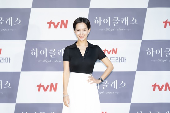 On the 6th, TVNs new monthly drama High Class production presentation was broadcast live online.Choi Byung-gil, who directed the actors Cho Yeo-jeong, Kim Ji-soo, Ha Jun, Night and more photos, and Hyun Joo, attended the production presentation and talked about Drama.High Class is a mystery drama that is intertwined with a woman of Husband who died in a luxury international school on an island like Paradise.Cho Yeo-jeong is driven into the play as the killer of Husband and is divided into former lawyer Song I who lost everything overnight.Cho Yeo-jeong, who appeared on TVN Drama in 10 years after I need romance, said, When I first read High Class, I was sorry for the life of Women in an isolated island on Jeju Island.I thought I wanted to get sympathy from Women by expressing well and it seemed to move my mind. Regarding the difference between High Class and Cho Yeo-jeong, There are a lot of big things happening, and it is solving it with everyday story.I think that it is a difference, he said. If you look at it all the time, you will be very sucked in. Earlier, Cho Yeo-jeong made a big headline by transforming it into Short Cuts for High Class.Cho Yeo-jeong said, Ive been vaguely thinking about the image of Song I, and then the style team suggested, What if I try Short Cuts?I even wore costumes, but it was right with the image of Song I drawn in my head. In the meantime, Cho Yeo-jeong said, I thought I wanted to do hair transform for my work, although I said it was overwhelmed.It seems like it has not been shown in the meantime. Cho Yeo-jeong said it was the first time to properly act motherhood through High Class.Cho Yeo-jeong said, It is a style that everything comes out when I am with my partners or bishops who meet in the field rather than preparing alone when I work. The most important thing in this work is that it was an actor who appeared as my son.It was important how he could breathe with me, so that his motherhood came out, and Jang Seon-yul was so lovely that he kept talking and sticking.I think the chemistry is well contained, so I think there was no big worry. Cho Yeo-jeong commented on the breathing with Kim Ji-soo, who was divided into the southern part of the play, There is something wonderful that if you start Acting without sharing with your sister, the god will go well to the end.I saw a little in the editorial room, but it was so cool when they fought. It was like what I felt when I was shooting, so I think that the god is well completed even if I do it together. Kim Ji-soo said, It seems to be fighting very fiercely in the preliminary version, but when I know it, I am always pushed by Cho Yeo-jeong.I wanted to work with Cho Yeo-jeong actor once, but it was nice to meet you and it was good to be able to do well because it is a character who leads High Class. Finally, Cho Yeo-jeong said, I saw it objectively and it was fun.I thought that Women would be able to feel similar fun, and I hope that our drama will be a small joke, he said.High Class will premiere today (6th) at 10:30 p.m.Photo = tvN