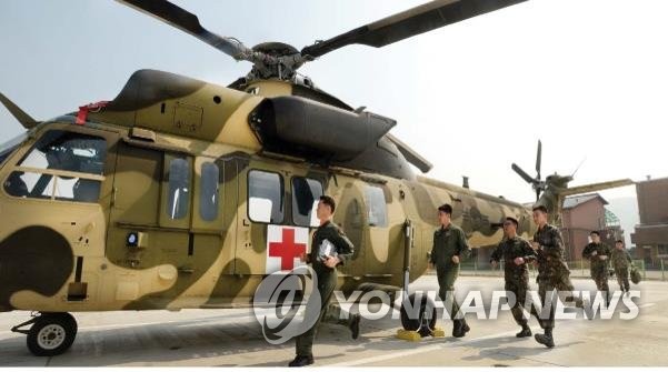 군 의무헬기 응급 출동 [국방부 제공, 연합뉴스 자료사진]
