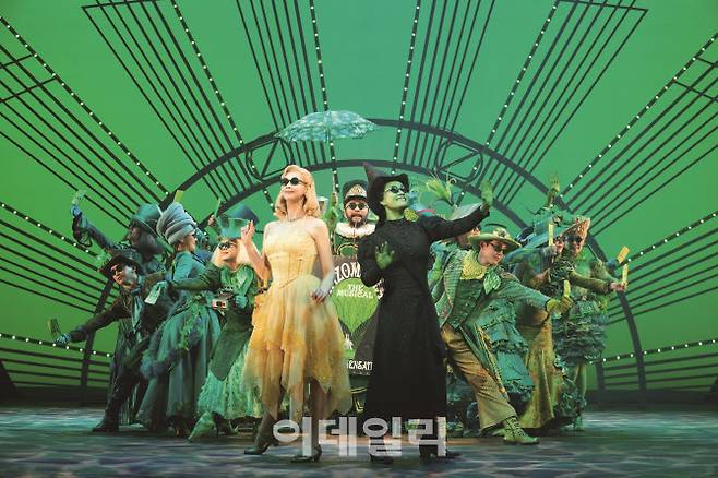 뮤지컬 ‘위키드’ 공연 장면(사진=에스앤코)
