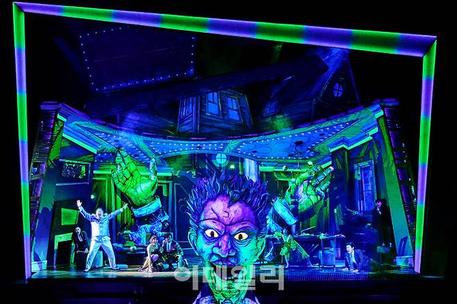 뮤지컬 ‘비틀쥬스’ 공연 장면(사진=CJ ENM)