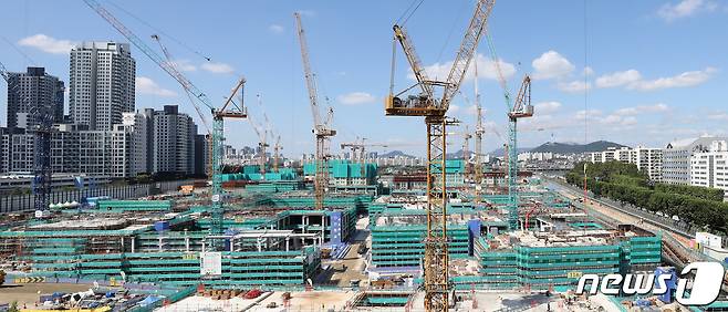 서울의 한 아파트 공사현장. 2021.9.15/뉴스1 © News1 이승배 기자