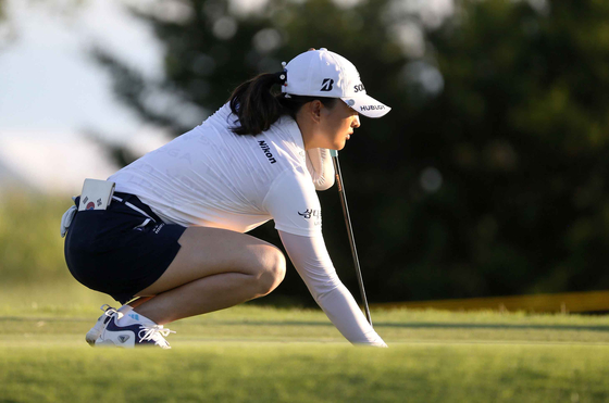 Ko Jin-young lines up her putt on the second green during the second round of the LPGA Volunteers of America Classic golf tournament in The Colony, Texas on July 2. [AP/YONHAP]