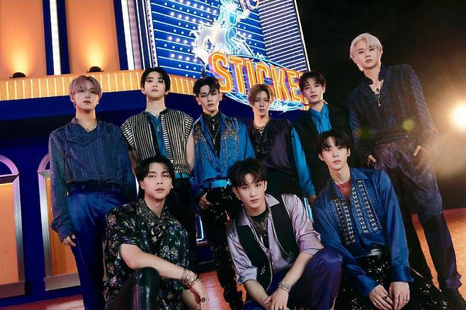 Group NCT 127s Regular 3 album STICKER (Sticker) Image Teaser has been released.SM Entertainment, a subsidiary company, presented two group Image Teasers of NCT 127 through Social Network Services (SNS).The members in the photo stared at the front in a background of purple and orange, and delivered the atmosphere of the album.SM Entertainment will release a music video on the 16th and release a music video on the 17th.Meanwhile, NCT 127s Regular 3rd album STICKER will be released at 1 p.m. on the 17th, and the comeback showcase will be held at 1 p.m. on the 18th.