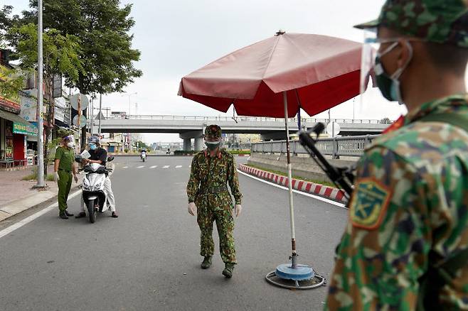 코로나19로 도시를 봉쇄한 베트남 호치민(사진=AFP)