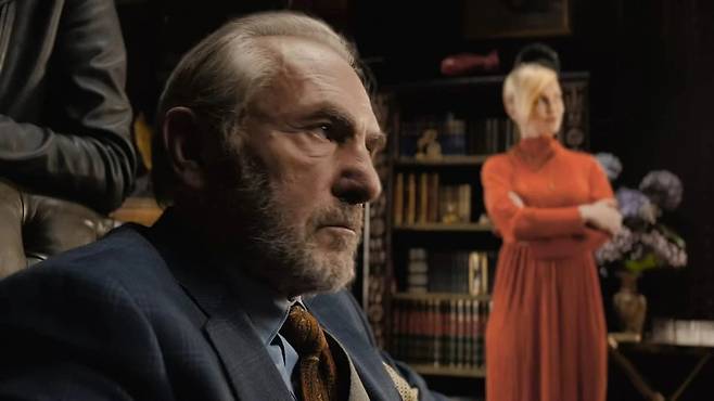 애플이 아이폰 13에서 선보인 '시네마틱 모드'. 맨 앞의 등장인물에 초점이 맞춰져 있다. /애플 동영상 캡처