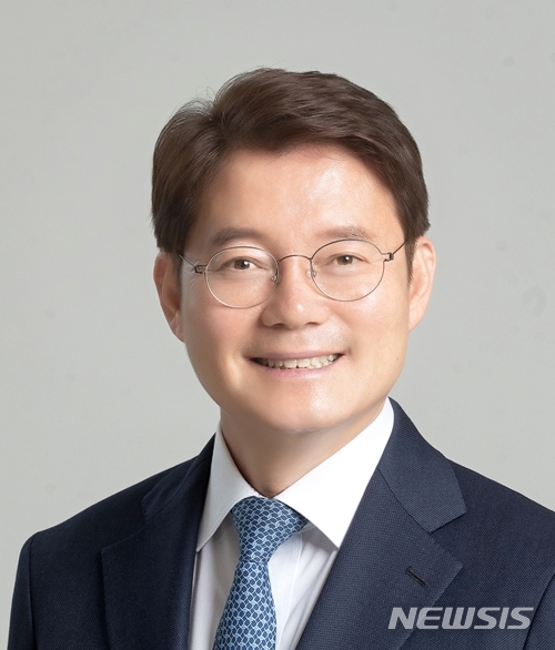 더불어민주당 김수흥 의원