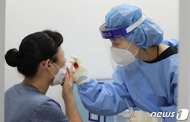 밤사이 충북에서 신종 코로나바이러스 감염증(코로나19) 확진자 22명이 추가됐다.(사진은 기사 내용과 무관함) / 뉴스1 © News1