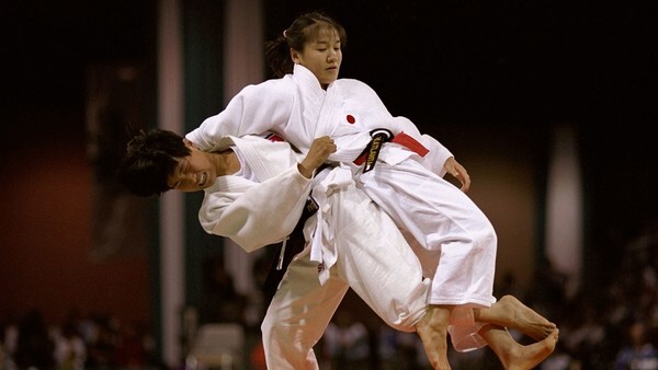 사진= 1996년 애틀랜타 올림픽에서 일본의 다무라 료코를 업어치는 계순희, 올림픽 공식 사이트