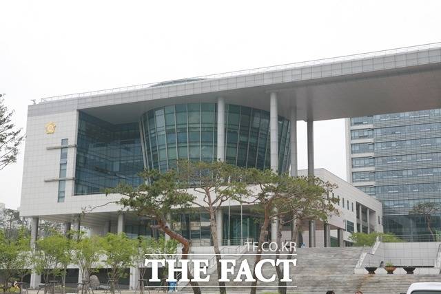 천안시의회 민주당 의원들이 코로나 상생 국민지원금(5차 재난지원금)의 전 시민 지급을 촉구하고 나섰다. / 천안시의회 제공