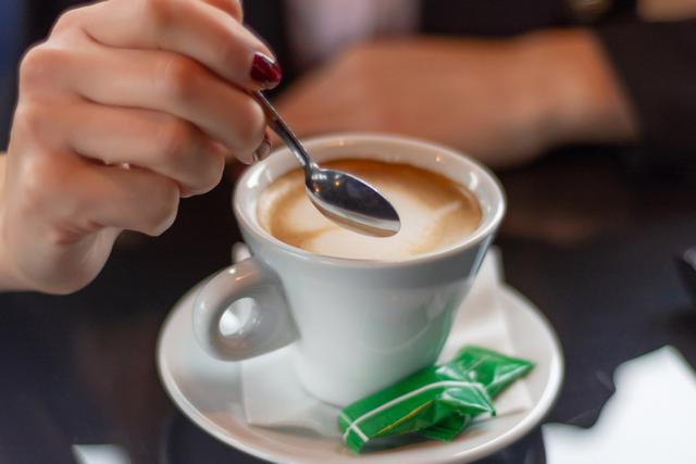 유명한 프랜차이즈 커피라고 해서 풍미를 더 느끼는 것은 아니라는 조사 결과가 나왔다. 게티이미지뱅크