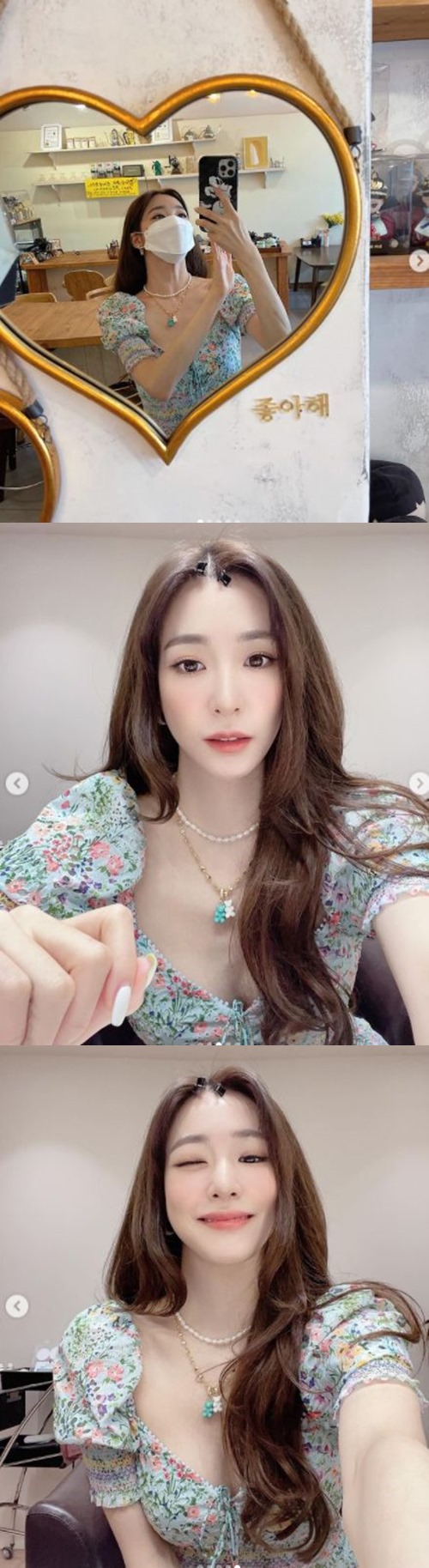 Girls Generation Tiffany Young has emanated a lovely charm.Tiffany Young posted an article and a photo on her instagram on the afternoon of the 20th.In the photo, he showed off his cute charm through a mirror selfie.Another photo shows Tiffany Young in makeup.With bright visuals and beautiful beauty, he boasted a fresh and cute charm.In addition, he winked and shot the fan.