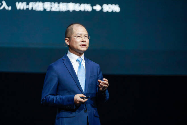 에릭 쉬 화웨이 회장이 중국 상하이에서 열린 ‘화웨이 커넥트 2021’에서 기조연설을 하고 있다. (사진=화웨이)
