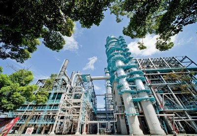 Production Facility of Sinopec Gaoqiao Petrochemical Corporation. (PRNewsfoto/SINOPEC)