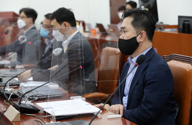 23일 오후 국회에서 열린 언론중재법 여야 협의체 9차 회의에서 김종민 더불어민주당 의원이 발언하고 있다. (사진=국회사진기자단)