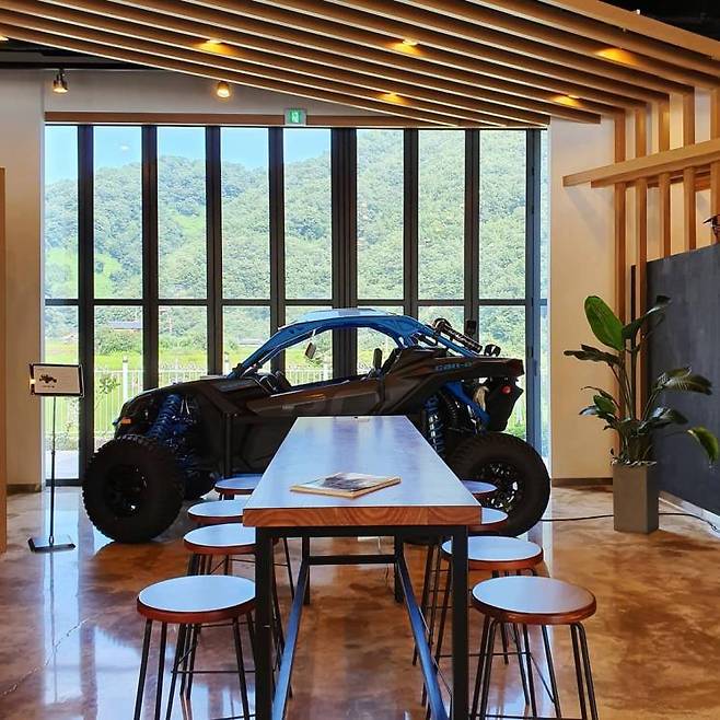 카페 모토라드 인스타그램