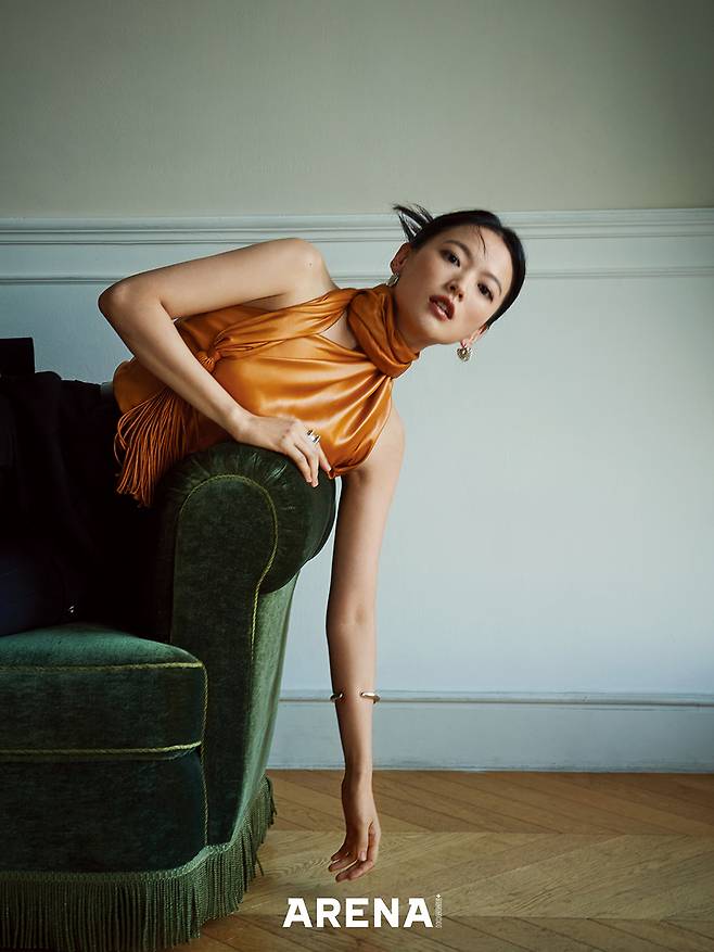 Retro pictorials of Actor Chun Woo-Hee have been released.Arena Homme Plus presented a pictorial with Chun Woo-Hee on September 26.In the public picture, Chun Woo-Hee tried a new concept of emotion that was not previously shown.I climbed on the sofa, and the details were boldly dressed in colorful costumes, creating a variety of new feelings.Chun Woo-Hee was satisfied with the concept that has been shown so far and was different from the ones that have been shown so far, and it is the back door that it moved naturally in the field and received praise from the staff.In the following interview, Chun Woo-Hee expressed his solid attitude and attitude as an actor, saying, Sarah of Actor, who is good at genuinely and sincerely treating him, does not change his essence.Chun Woo-Hee also explained the recent entertainment program, referring to Street Woman Fighter and Transfer Love.Asked about his hobby cello, Chun Woo-Hee said, Ive been doing it for quite a while. Im trying not to turn the fire off as much as I can.I am still trying to do it, whether it is killed or cooked. Interview also expressed his aspirations for cello.The interview specialist and the whole picture with the candid heart of Chun Woo-Hee will be released in the October issue of Arena Homme Plus.