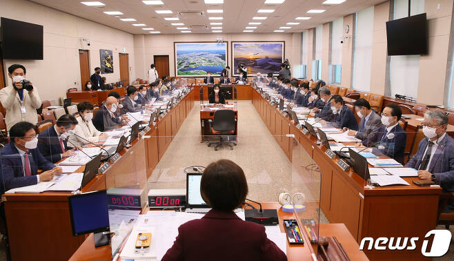 지난해 국회 국토교통위원회 국정감사(자료사진) 2020.10.8/뉴스1 © News1 성동훈 기자