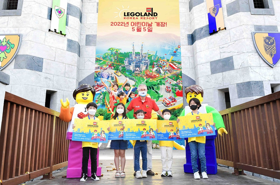 Kim Young-pil, Divisional Director of Legoland Korea Resort, promotes the opening of Legoland Korea Resort next May. [LEGOLAND KOREA RESORT]