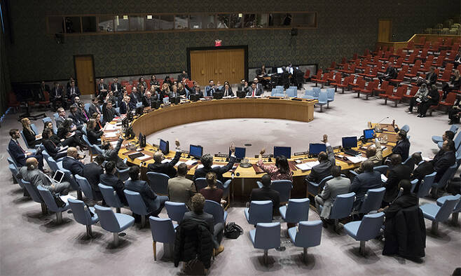 유엔 안전보장이사회 회원국들이 유엔본부에서 북한 상황에 대한 결의안을 의결하고 있다. AP연합뉴스
