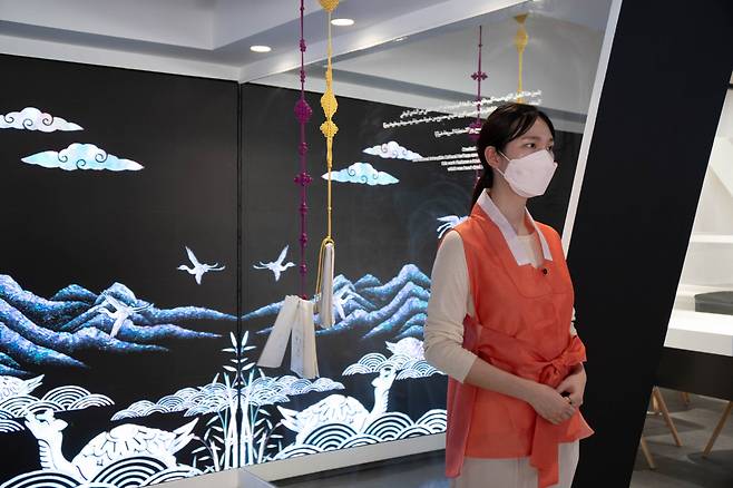 두바이 엑스포 한국관 내 미디어 전시와 한국적 패션