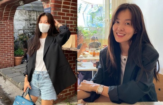 Actor Kim Sung-eun boasted of her still-looking beauty.Kim Sung-eun posted several photos on her Instagram account on September 30 with heart emojis.Kim Sung-eun in the photo is wearing blue pants, a white top, and a black jacket, and Kim Sung-eun, wearing a mask, is enjoying a good time with a smile.In particular, Kim Sung-eun attracted attention with his visuals while he was a college student with a gentle face without a toilet.Meanwhile, Kim Sung-eun married Jung Jo-gook, a soccer player in 2009, and has two sons and one daughter.