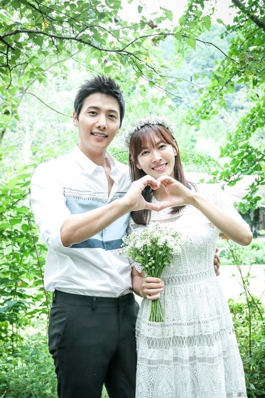 According to an entertainment official on May 5, the two people recently donated 100 million won to the Konyaspor Umbrella Childrens Foundation and exercised good influence.The amount donated by Kim So-yeon and Lee Sang-woo is used to support heating expenses and purchase school supplies for children in vulnerable classes in winter.They are known to have done such a good job, desperately wanting to help children in a difficult situation where Corona 19 is prolonged.The two also delivered 50 million won last year, hoping it would help those who have difficulties with Corona 19.The cost was used to purchase masks and hand disinfectants to prevent infections in the underprivileged and low-income families.In particular, Kim So-yeon has been making donations to the Konyaspor Umbrella Childrens Foundation since 2016 and is leading the way to various organizations such as UNICEF.