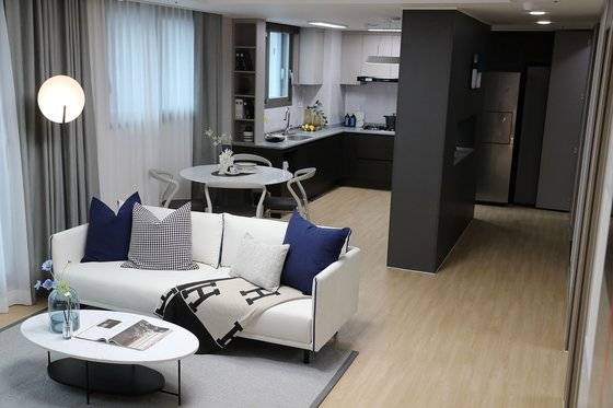 충남도가 아산시 배방에 짓고 있는 공공임대 아파트 더 행복한 주택(충남 꿈비채) 실내 모습. 연합뉴스