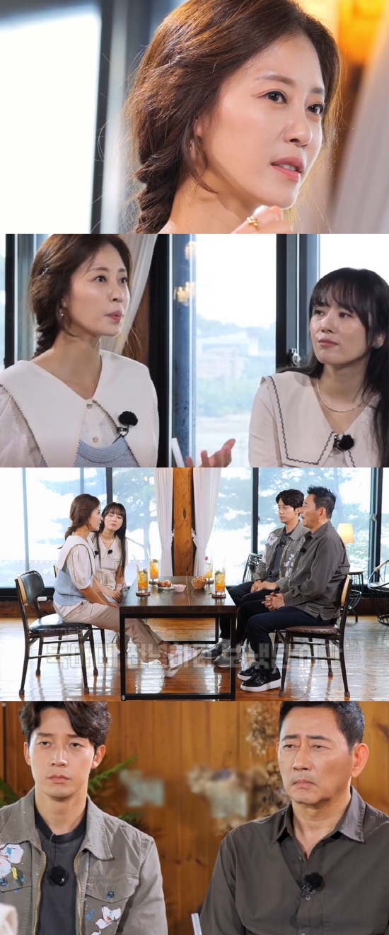 Lee Ji Hyun appeared on B TV, which was first broadcast on the 13th, and the human variety Healing Mountain - Line Up Season 2 of channel S Jun Kwang-ryul.Icon in the 2000s and mother-of-two Lee Ji Hyun went on a broadcast outing in seven years.Jun Kwang-ryul, Heo Kyung-hwan and Lee Soo-young praised the visuals, saying: One thing hasnt changed, Lee Ji Hyun said: No, it has changed.I hear a lot of good things when I come here. Lee Ji Hyun said: The child is nine (daughter) and seven (son) years old, its been seven years since I havent broadcast; its been busy raising the child and the family history has been busy.In the meantime, my health collapsed and I was so sick that I was so sick that I had no time to envy or to do other members (activating).All the focus was on the environment where the children had to be protected. I could not see anything around them. Lee Soo-young, Heo Kyung-hwan, said: One day it disappeared; there was talk of being married to a tycoon, Lee Ji Hyun denied.At that time, Husband did not want to broadcast, and the children were young. I put down everything I wanted to do.I did one drama (2016) at the end and finished it, he said.Lee Ji Hyun said, Abruptly, by the end of January last year, Panic disorder came, and I thought that Panic disorder was too anxious, but it was not.I was breathless, paralyzed, twisted, and carried on an emergency room, thinking, Ive been healthy and brave, but its ridiculous.I went to neurosurgery, heart and back and took a full-body CT, and I went to the psychiatrist because I was stubborn and did not listen to the doctor, and eventually I was dead.I am a single mom. My mother is lying at home and how funny the children are.I was responsible for the Indian part, so I was able to raise my children if I lay down. I made a commitment to play with children quickly and make money. Lee Ji Hyun said: I know exactly what children have broken up with Father, in fact, children dont know the second marriage, many difficult situations have prevented them from putting together their living.The children have no idea of her remarriage. One day she was knighted. I told the first, I broke up with Father and got married for the second time.When did you do it? And he said, I broke up. Why did I choose a second breakup to be with you because its my mothers duty to protect you?He said: The Indian part was tough, I tried to fill in Fathers absence more, rather brisk in front of the children.I took the children with me, carried them with me, carried them with me, carried them with me. India.I beat up a lot of friends and teachers, and I think I hit you again when I got a kindergarten phone number.I am the only one who can control when a child uses a flock. When asked about the activity plan, she replied, The last time I was in the drama, I came out as the sister of Jeon So-min.I also tried to match Jun Kwang-ryul and Acting breathing.After that, Park Sang-young, the main character of the Rio Olympic fencing gold medal, the Tokyo Olympic fencing team bronze medal, and In-Gyo Don, who won the 80kg Taekwondo bronze medal at the Tokyo Olympics, joined the story.Photo: Healing Mountains 2