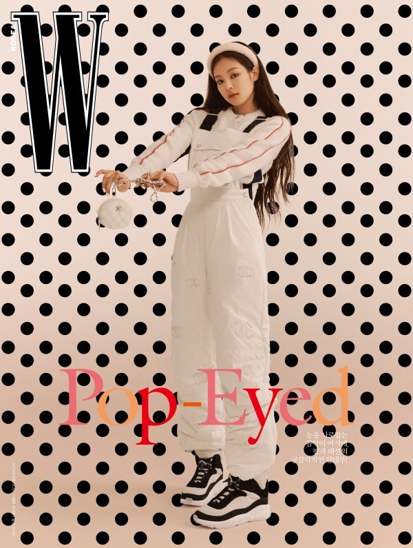BLACKPINK Jenny Kim has covered the November issue of W. Magazine.Jenny Kim, who has perfected the collection costumes of famous brands, has been selected as the first fashion advertising campaign model for Korean celebrities and continues to have a special relationship with the brand.Jenny Kim showed the elegance of Jenny Kim while going between sports and style through this W. magazine shoot.