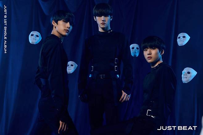 JUST B released several version photo unit cuts of its first single album, JUST BEAT (Just Beat), which will be released on the 27th through official SNS on the 16th.JUST B can be seen in the deadly atmosphere of the masked version unit cut that follows the group cut released on the 14th and the individual cut by the member.The mask object, which decorates the background, maximizes the mysterious atmosphere and captures the eye.First, Jimin, Lee Geon-u, and baein stand side by side, overwhelming those who see with dreamy eyes.JM, evandotitis, and Kim Sang-woo showed a new unit combination of chemistry with a more free pose and a languid charm.Mask version concept Through photo group cut, individual cut, and unit cut, JUST B emits unique mood and charisma with black color and blue tone background.Therefore, expectations for more concept photos predicted by JUST B will increase.