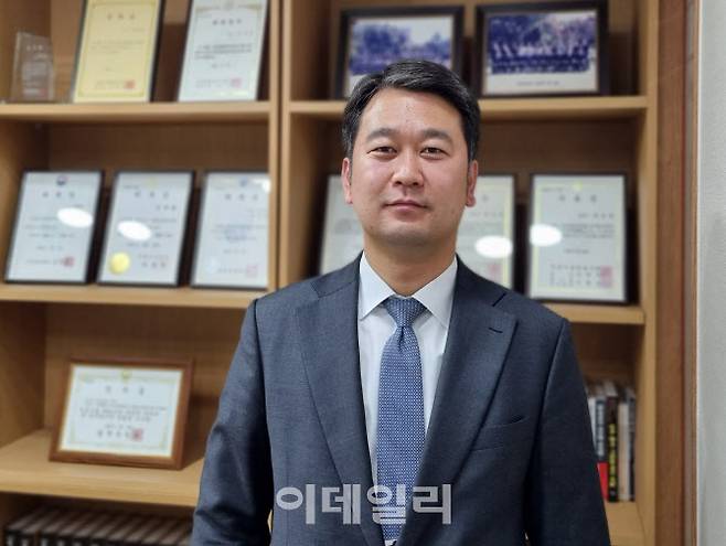 최길림 변호사(법무법인 시완)가 지난 15일 서울 서초동 법무법인 시완 사무실에서 이데일리와 인터뷰를 하고 있다. (사진=이데일리)