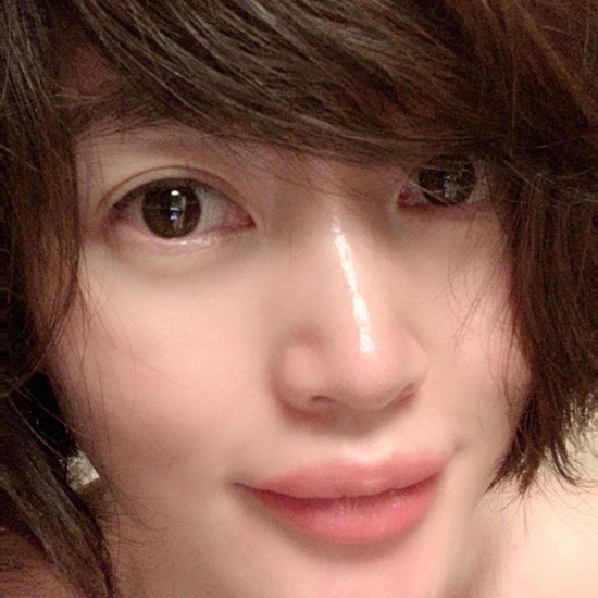 On Thursday, Kim Hye-soo posted two photos on her instagram.In the photo, Kim Hye-soo boasts immaculate skin and clear features that do not have any blemishes in ultra-close-up shots.Hwang Bo Ra, who saw Kim Hye-soos photo, expressed his affection for Kim Hye-soo by commenting I love you my sister.Singer Kim Wan-sun also cheered with a smile emoticon containing hearts.Kim Hye-soo is set to meet the public with the Netflix original series Boy Judge.Photo = Kim Hye-soo Instagram