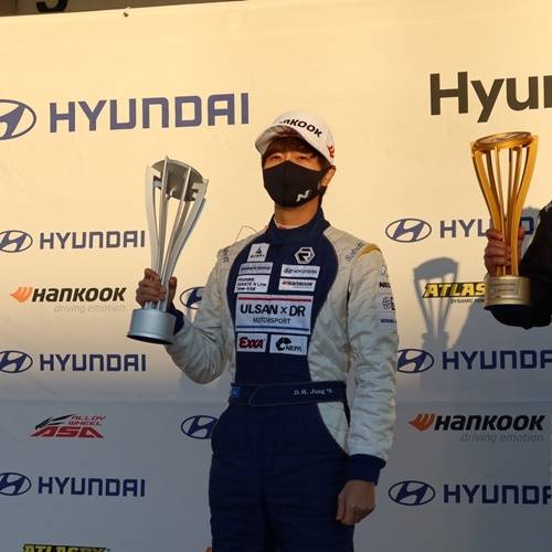 정동하 1위 사진=뮤직원컴퍼니