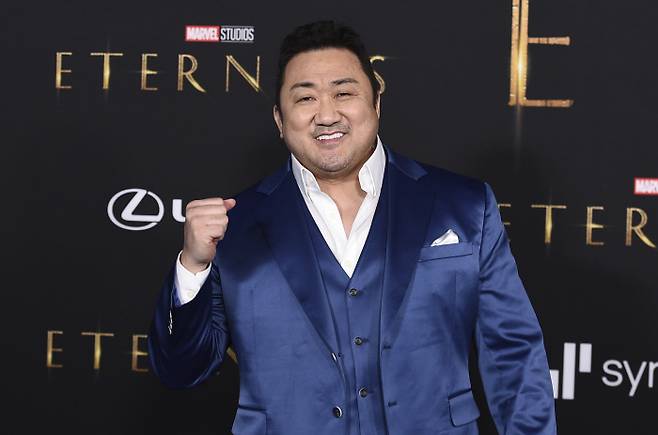 미국 로스앤젤레스 돌비극장서 진행된 영화 ‘이터널스’ 월드 프리미어 행사에 선 마동석, 사진|연합뉴스=AP